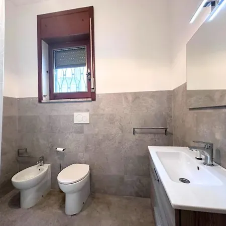 Casa vacanze Con 3 Matrimoniali E 3 Bagni *
