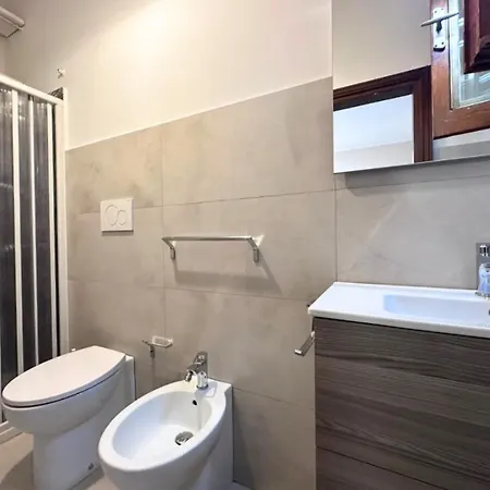 Con 3 Matrimoniali E 3 Bagni Casa vacanze Lecce