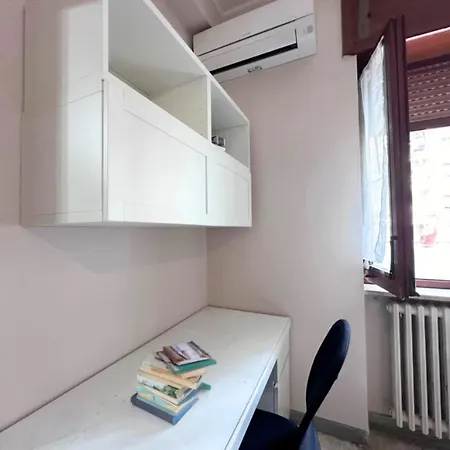 Con 3 Matrimoniali E 3 Bagni 莱切