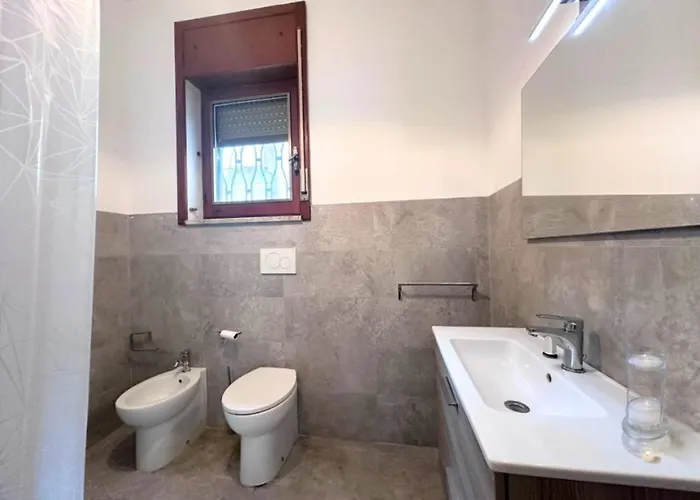 בית נופש Con 3 Matrimoniali E 3 Bagni *